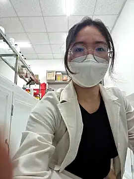 HinaLovely online show from February 3, 2026, 10:20 am