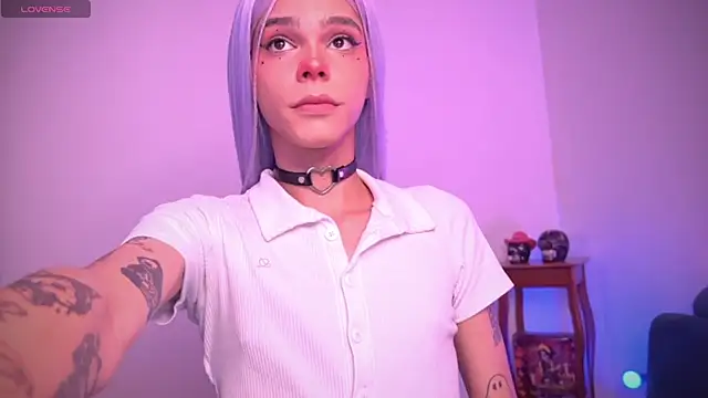 Snapshot of Varya_Ferreira chatting on March 20, 2025, 1:57 am Varya Ferreira online show from March 20, 2025, 1:57 am