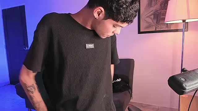 Snapshot of Varya_Ferreira chatting on February 4, 2026, 2:28 am Varya Ferreira online show from February 4, 2026, 2:28 am