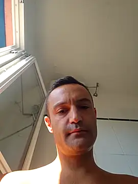 Snapshot of enricso chatting on July 8, 2026, 4:00 pm enricso online show from July 8, 2026, 4:00 pm