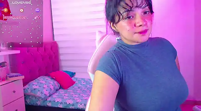 Snapshot of Vannessa__Shy chatting on December 20, 2024, 11:05 pm Vannessa Shy online show from December 20, 2024, 11:05 pm