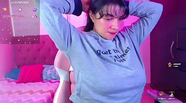 Snapshot of Vannessa__Shy chatting on December 28, 2024, 8:58 pm Vannessa Shy online show from December 28, 2024, 8:58 pm