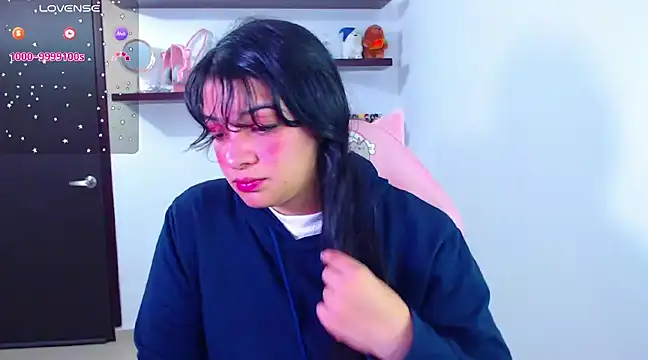 Snapshot of Vannessa__Shy chatting on February 3, 2025, 9:07 pm Vannessa Shy online show from February 3, 2025, 9:07 pm