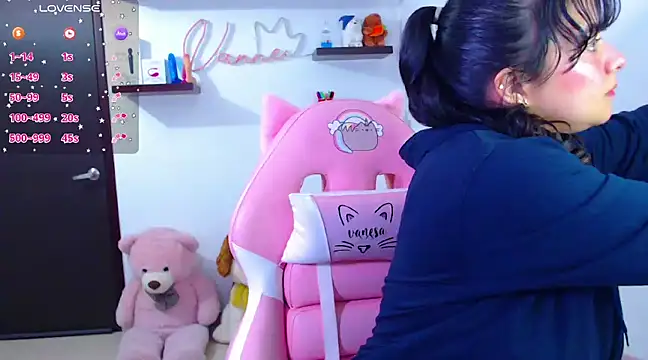 Snapshot of Vannessa__Shy chatting on March 6, 2025, 8:48 pm Vannessa Shy online show from March 6, 2025, 8:48 pm