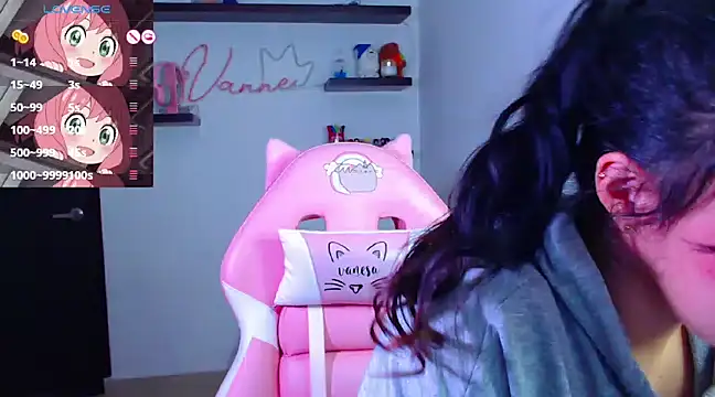 Snapshot of Vannessa__Shy chatting on March 20, 2025, 12:30 am Vannessa Shy online show from March 20, 2025, 12:30 am
