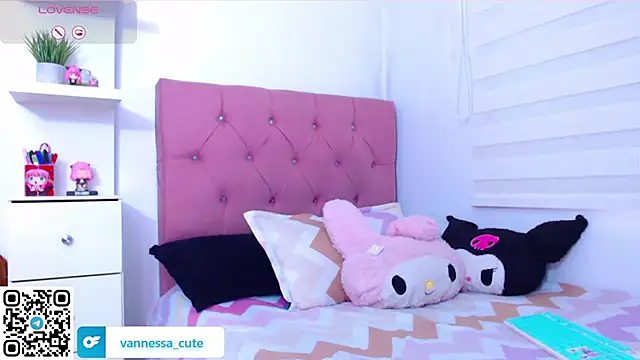 Snapshot of Vannessa__Shy chatting on September 16, 2025, 9:16 pm Vannessa Shy online show from September 16, 2025, 9:16 pm