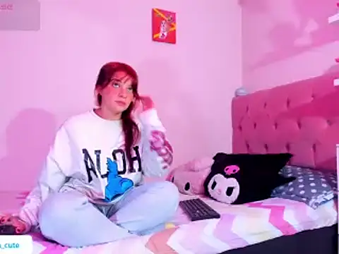 Snapshot of Vannessa__Shy chatting on February 5, 2026, 1:54 am Vannessa Shy online show from February 5, 2026, 1:54 am