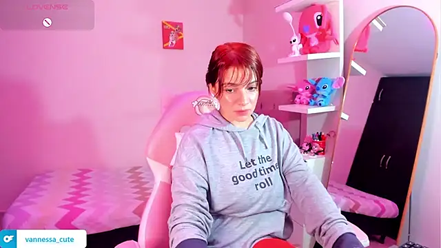 Snapshot of Vannessa__Shy chatting on February 9, 2026, 8:02 pm Vannessa Shy online show from February 9, 2026, 8:02 pm