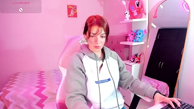 Snapshot of Vannessa__Shy chatting on February 12, 2026, 10:27 pm Vannessa Shy online show from February 12, 2026, 10:27 pm