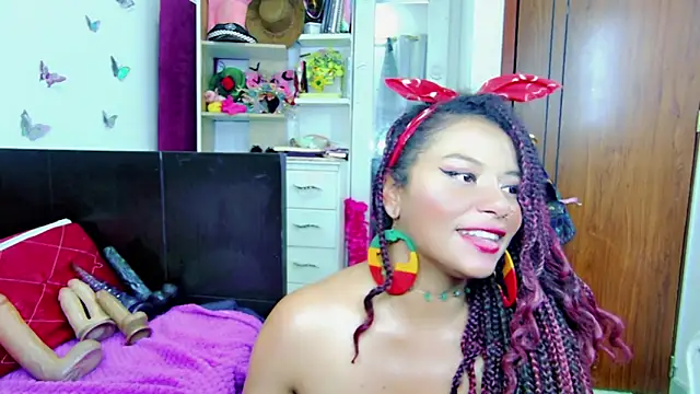 Snapshot of Naasha_ chatting on February 16, 2025, 8:33 pm Naasha online show from February 16, 2025, 8:33 pm