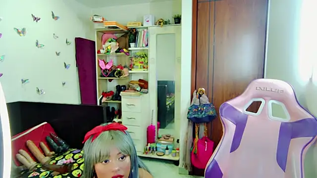 Snapshot of Naasha_ chatting on October 11, 2025, 11:14 pm Naasha online show from October 11, 2025, 11:14 pm