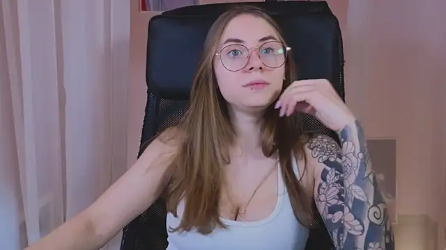 Snapshot of _AnnaStark_ chatting on January 4, 2025, 8:37 pm AnnaStark online show from January 4, 2025, 8:37 pm