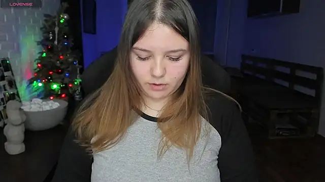 Snapshot of XNirvanaX chatting on January 25, 2025, 1:10 am XNirvanaX online show from January 25, 2025, 1:10 am