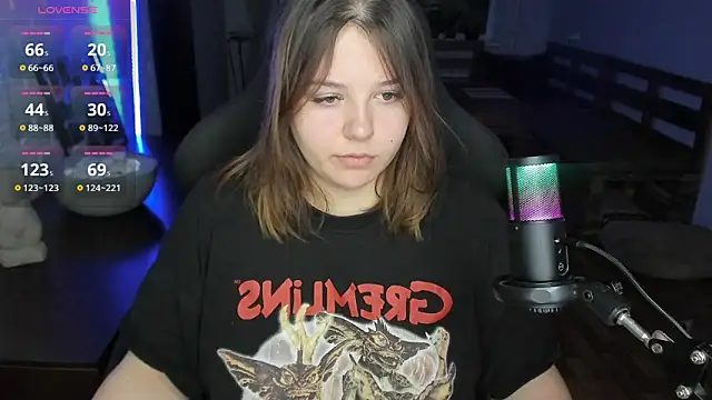 Snapshot of XNirvanaX chatting on October 3, 2025, 2:41 am XNirvanaX online show from October 3, 2025, 2:41 am