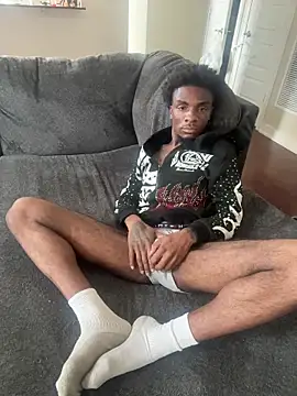 Snapshot of lilzaddy@xh chatting on November 18, 2025, 6:23 pm lilzaddyxh online show from November 18, 2025, 6:23 pm