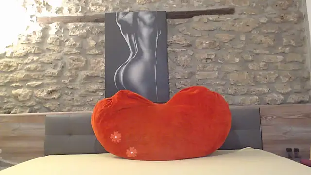 Naschkatze01 online show from January 18, 2026, 8:12 pm