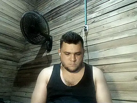 Arcangel 05 online show from April 27, 2026, 4:21 am