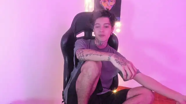 Snapshot of saad_man chatting on December 22, 2024, 9:20 pm saad man online show from December 22, 2024, 9:20 pm