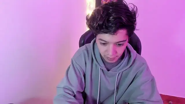 Snapshot of saad_man chatting on December 24, 2024, 1:50 pm saad man online show from December 24, 2024, 1:50 pm