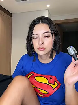 alexademie1 online show from March 16, 2026, 2:21 pm