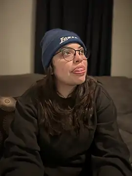 Snapshot of drizzypeach602 chatting on October 24, 2025, 5:15 am drizzypeach602 online show from October 24, 2025, 5:15 am