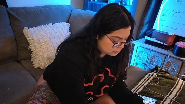 drizzypeach602 online show from May 7, 2026, 4:40 am