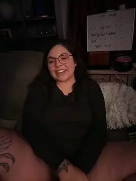 drizzypeach602 online show from May 16, 2026, 7:49 am
