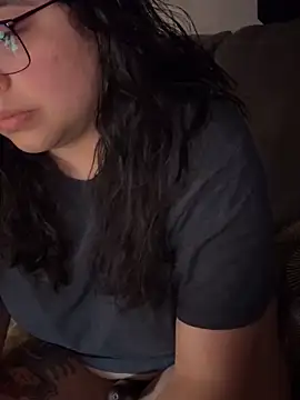 drizzypeach602 online show from June 13, 2026, 6:11 am