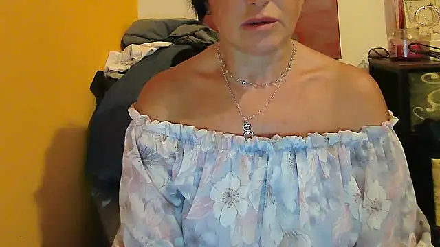 Snapshot of Althea_Love chatting on September 25, 2025, 9:40 pm Althea Love online show from September 25, 2025, 9:40 pm