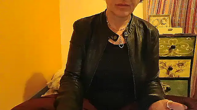 Snapshot of Althea_Love chatting on October 10, 2025, 9:41 am Althea Love online show from October 10, 2025, 9:41 am