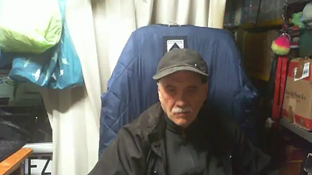 nonnomaturobisex online show from April 15, 2026, 5:09 pm