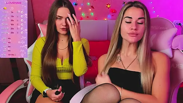 ivannatompsonnn online show from October 27, 2025, 6:06 am