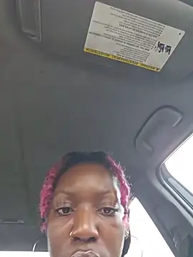 oliviaprettypussy online show from May 27, 2026, 1:08 pm