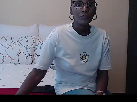 Snapshot of yummycherryxx chatting on October 3, 2025, 8:44 am yummycherryxx online show from October 3, 2025, 8:44 am