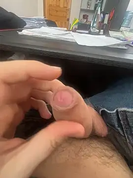 Snapshot of Vgma057 chatting on March 2, 2025, 11:29 am Vgma057 online show from March 2, 2025, 11:29 am