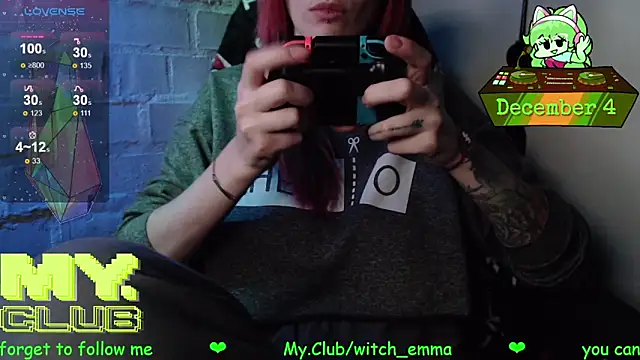 Witch Emma online show from December 4, 2025, 9:34 pm