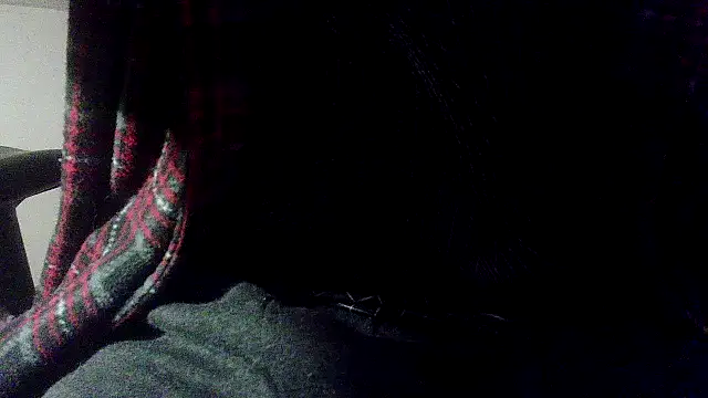 Snapshot of OralDesires2 chatting on December 5, 2024, 2:09 am OralDesires2 online show from December 5, 2024, 2:09 am