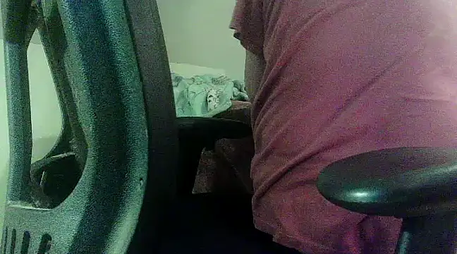 Snapshot of OralDesires2 chatting on December 6, 2024, 3:52 am OralDesires2 online show from December 6, 2024, 3:52 am