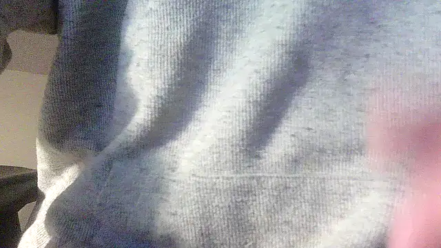 Snapshot of OralDesires2 chatting on December 24, 2024, 2:43 am OralDesires2 online show from December 24, 2024, 2:43 am