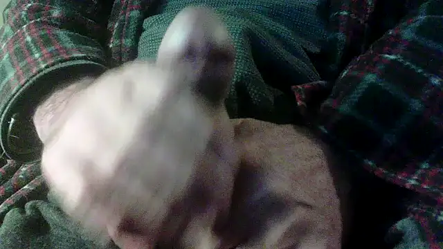 Snapshot of OralDesires2 chatting on December 25, 2024, 11:43 am OralDesires2 online show from December 25, 2024, 11:43 am