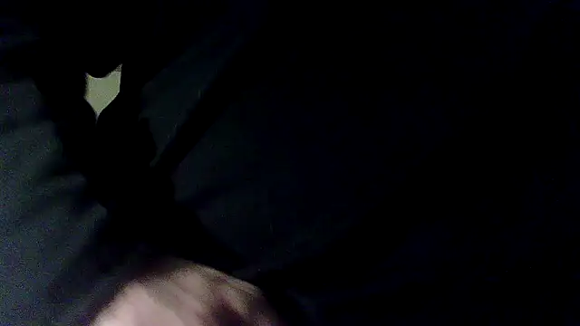 Snapshot of OralDesires2 chatting on December 31, 2024, 11:42 am OralDesires2 online show from December 31, 2024, 11:42 am