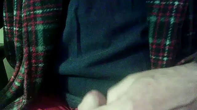 Snapshot of OralDesires2 chatting on January 10, 2025, 6:42 am OralDesires2 online show from January 10, 2025, 6:42 am