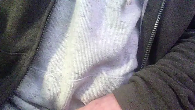 Snapshot of OralDesires2 chatting on January 20, 2025, 3:28 pm OralDesires2 online show from January 20, 2025, 3:28 pm