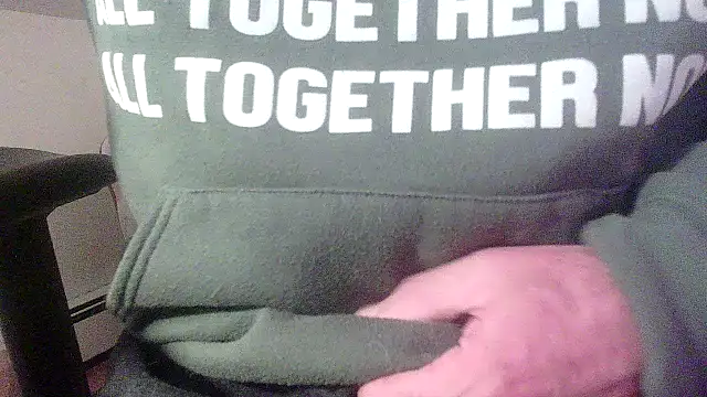 Snapshot of OralDesires2 chatting on January 28, 2025, 1:38 pm OralDesires2 online show from January 28, 2025, 1:38 pm