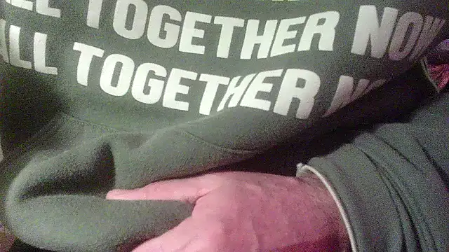 Snapshot of OralDesires2 chatting on January 31, 2025, 9:48 am OralDesires2 online show from January 31, 2025, 9:48 am