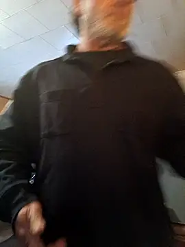 Snapshot of OralDesires2 chatting on October 30, 2025, 8:09 pm OralDesires2 online show from October 30, 2025, 8:09 pm