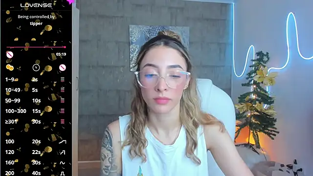 Snapshot of barbie_scoth_ chatting on December 29, 2024, 8:37 pm barbie scoth online show from December 29, 2024, 8:37 pm