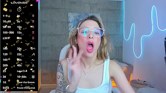 Snapshot of barbie_scoth_ chatting on January 8, 2025, 8:29 pm barbie scoth online show from January 8, 2025, 8:29 pm