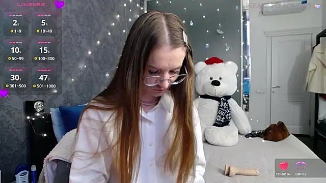 KateJonson online show from March 31, 2026, 6:58 am