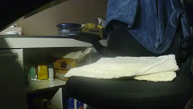 suedel65 online show from April 1, 2026, 2:12 am